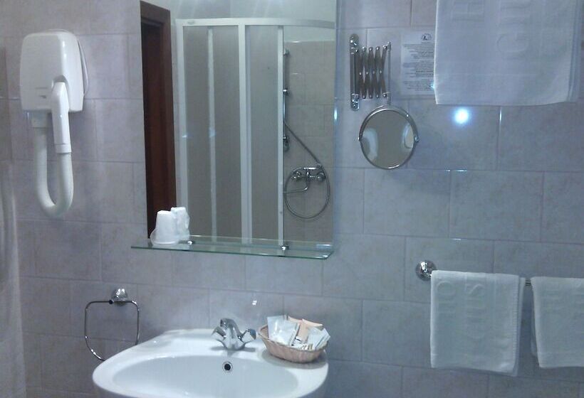 带2个卧室的套房, Giuseppe