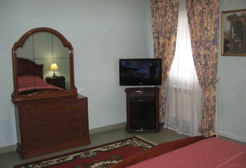 带2个卧室的套房, Giuseppe