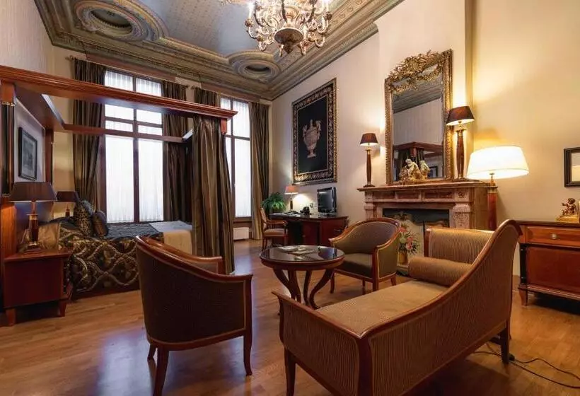 スーペリアースイート, Grand Hotel En Résidence De Draak