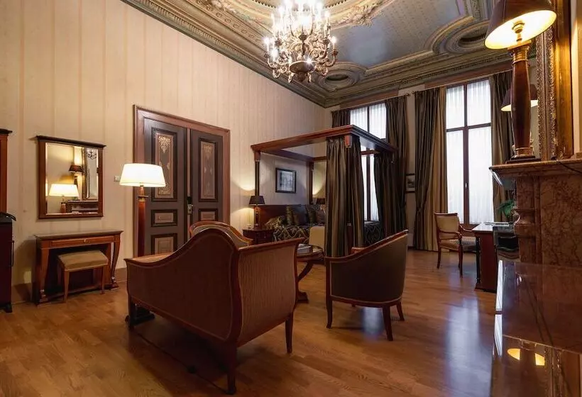 スーペリアースイート, Grand Hotel En Résidence De Draak