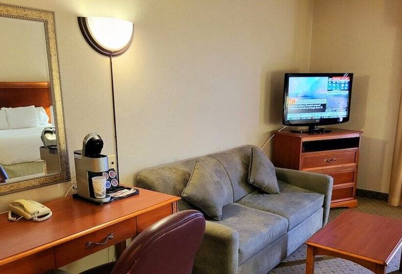Люкс с гидромассажем, Holiday Inn Express & Suites Kitchener Southeast, An Ihg