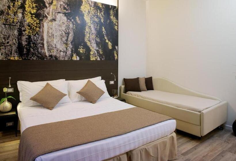 高级三人间, Life