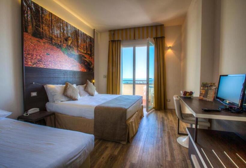 四人高级间, Life