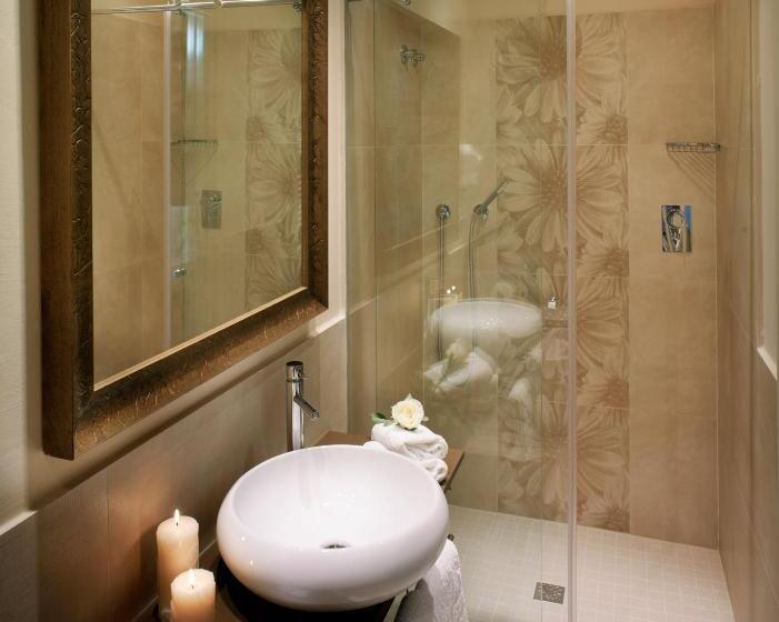 小型套房带海景, Life