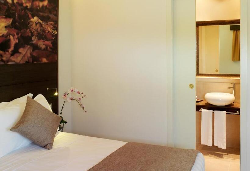 小型套房带海景, Life