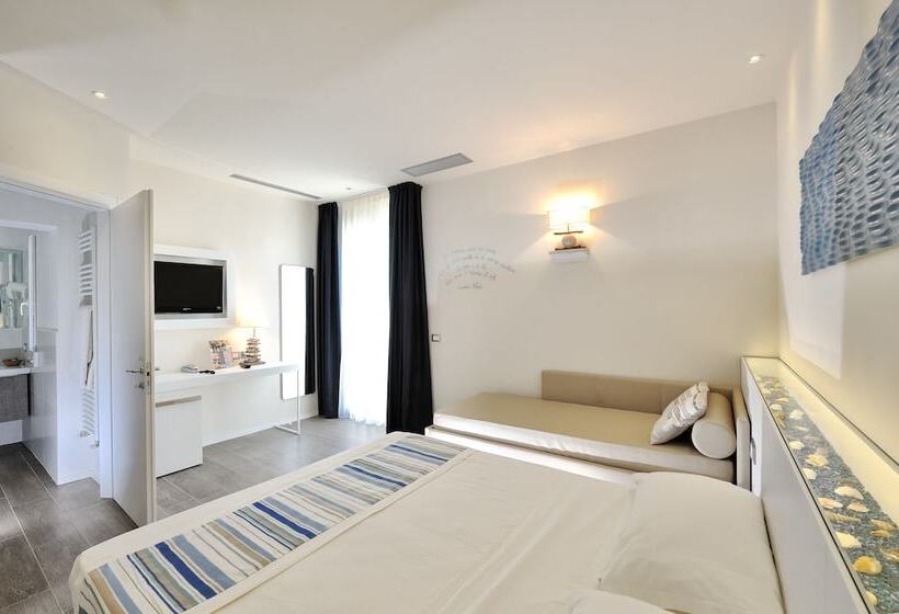 高级三人间, Life