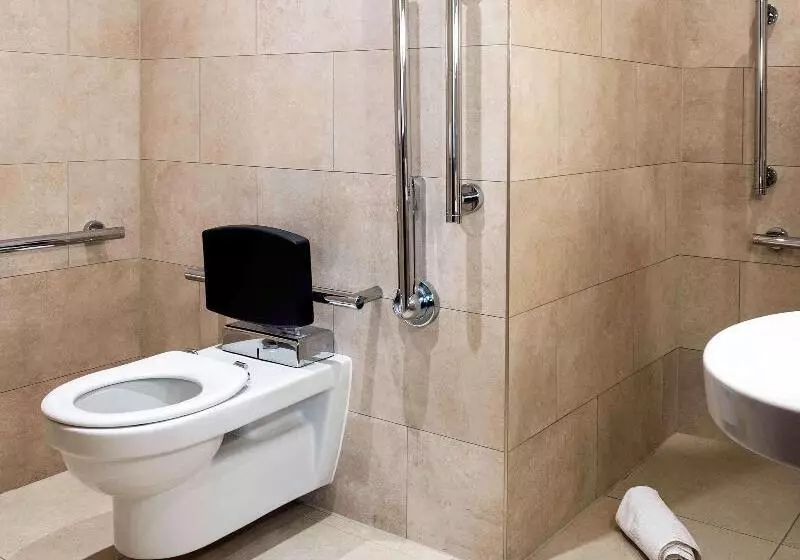 اتاق کلاسیک خانوادگی, Mercure Bristol Holland House