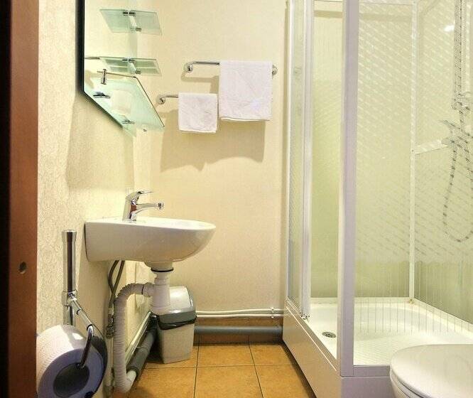 スタンダードルーム, Rinaldi At Moskovskiy Prospect, 18