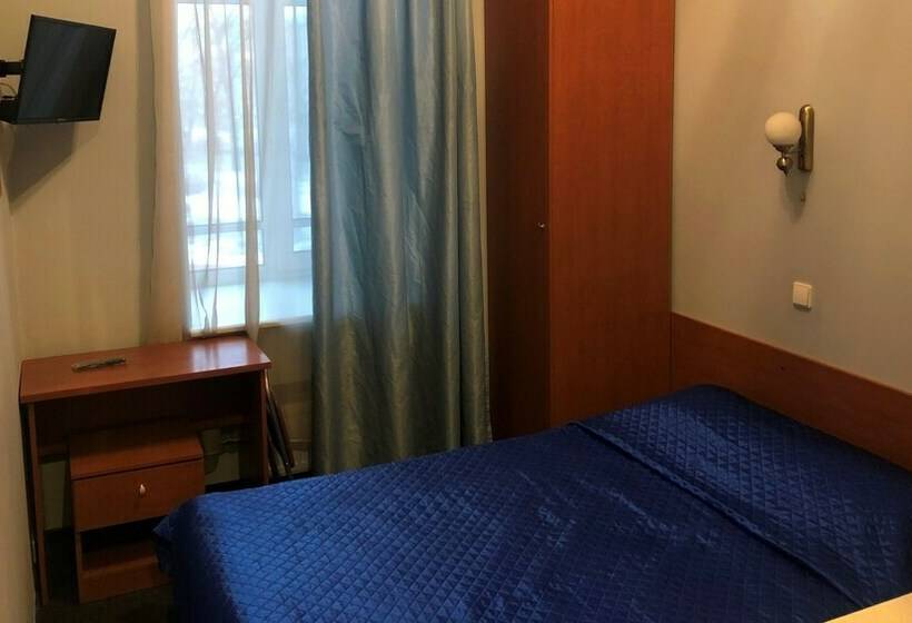 スタンダードルーム, Rinaldi At Moskovskiy Prospect, 18