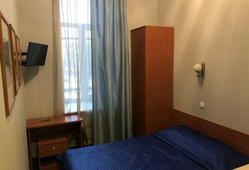 スタンダードルーム, Rinaldi At Moskovskiy Prospect, 18