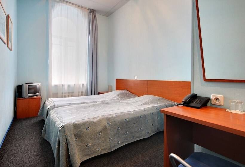 スタンダードルーム, Rinaldi At Moskovskiy Prospect, 18