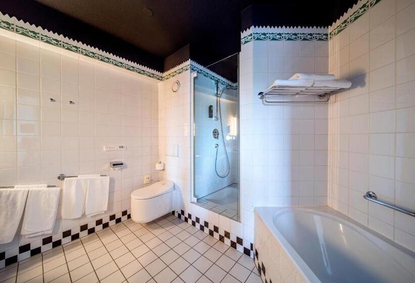 סוויטה, Theater Figi