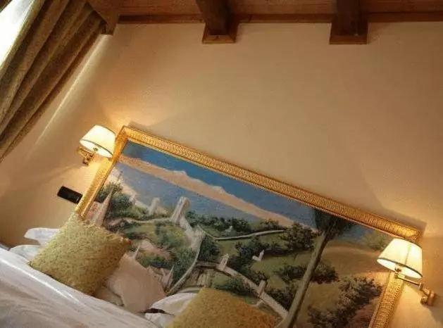 اتاق استاندارد سه نفره, Villa Picena