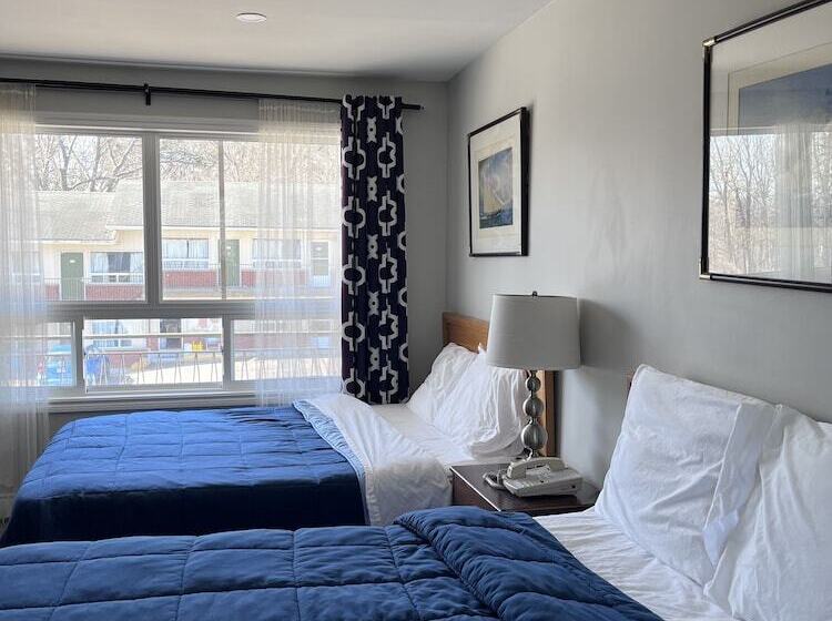 غرفه قياسيه سريرين مزدوجين, Knights Inn   Park Villa Motel, Midland