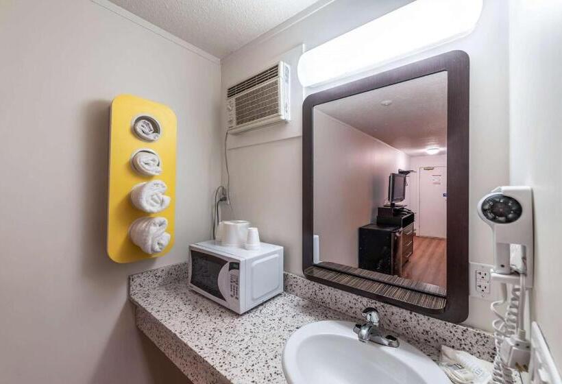 Deluxe Zimmer, Motel 6 Kamloops, Bc