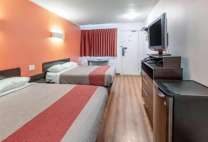 اتاق لوکس, Motel 6 Kamloops, Bc
