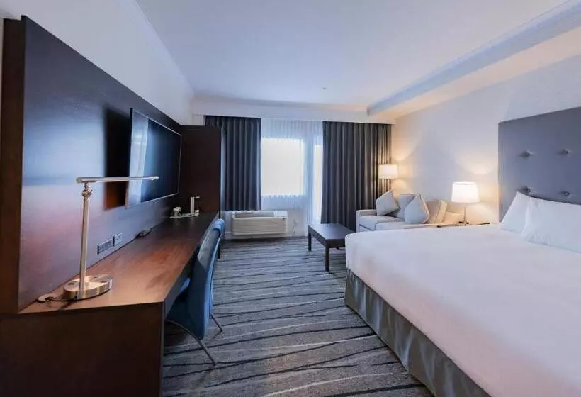 سوئیت اجرایی با تخت کینگ, Prestige Treasure Cove Resort, Worldhotels Elite