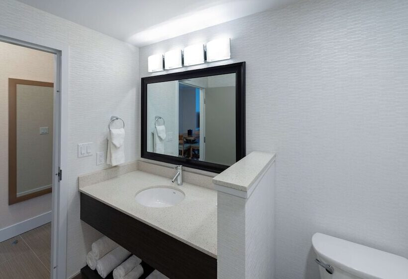 سوییت اجرایی, Prestige Treasure Cove Resort, Worldhotels Elite