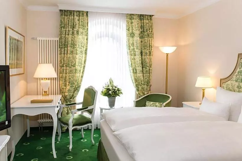 Classic Room, Victor S Residenz Hotel Schloss Berg