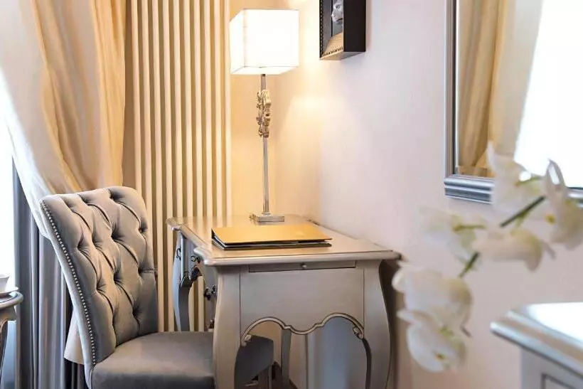 Classic Room, Victor S Residenz Hotel Schloss Berg
