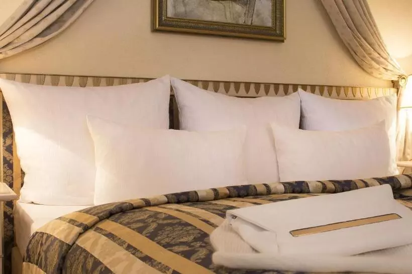 Junior Suite, Victor S Residenz Hotel Schloss Berg