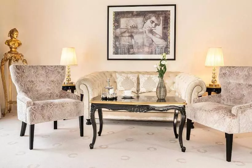 Standard Room, Victor S Residenz Hotel Schloss Berg