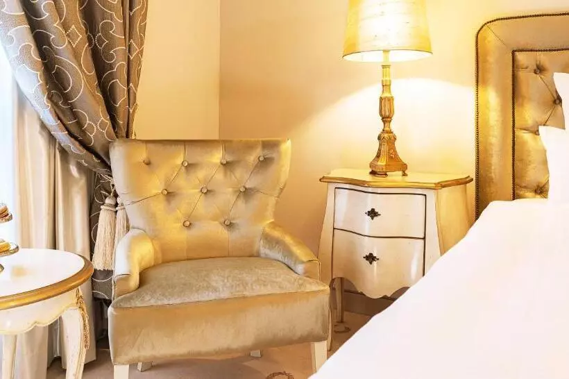 Superior Room, Victor S Residenz Hotel Schloss Berg