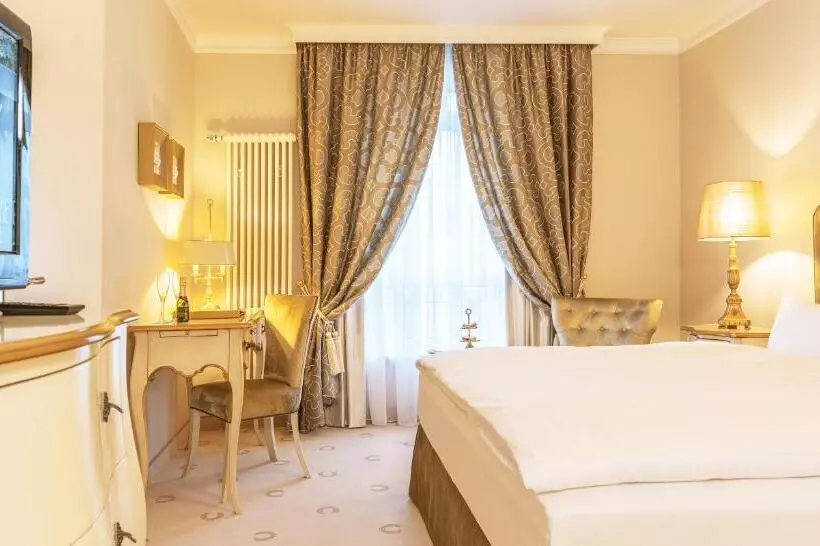 Superior Room, Victor S Residenz Hotel Schloss Berg