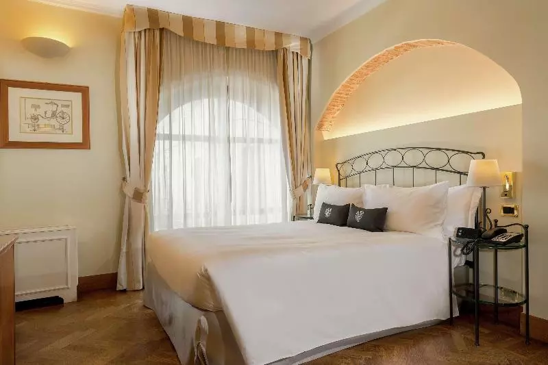 اتاق اجرایی با تخت بزرگ, Best Western Macrander Hotel Frankfurt/kaiserlei