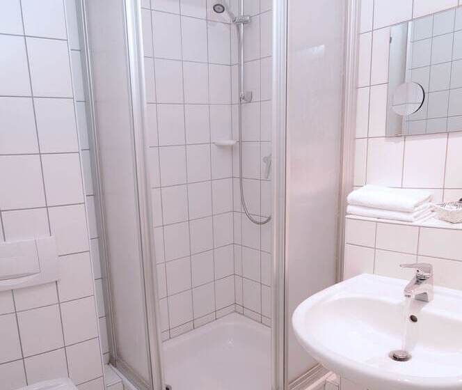 스탠다드 싱글 룸, Ilmtal