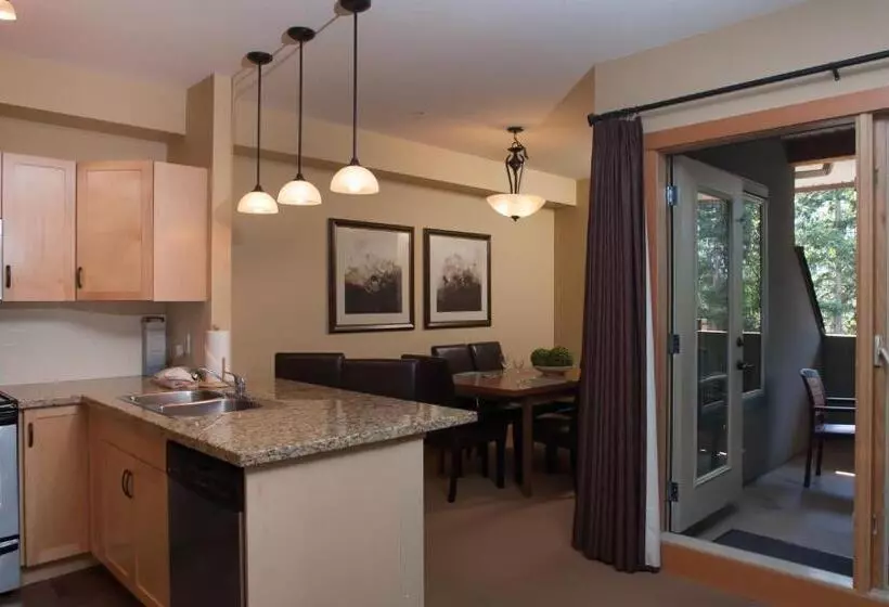 آپارتمان 2 خوابه, Lodges At Canmore
