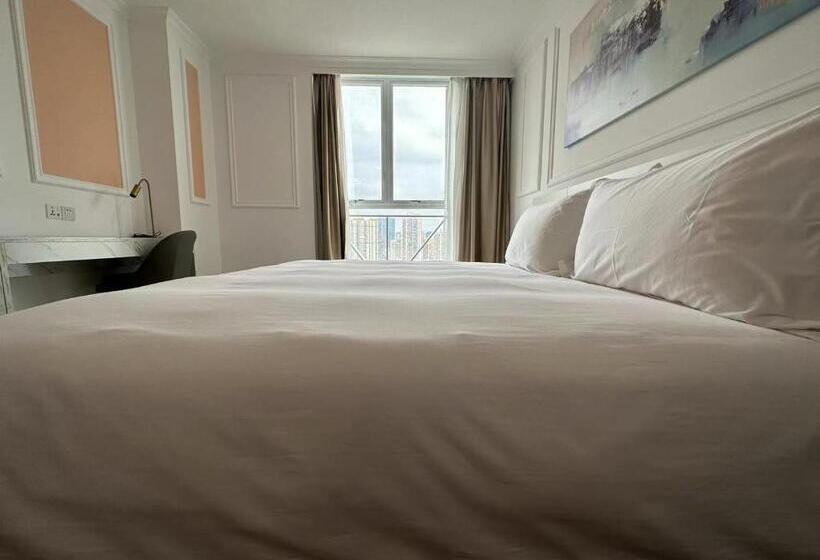 디럭스 룸, Magnificent International