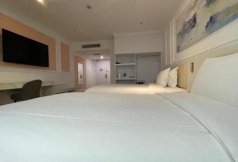 디럭스 패밀리 룸, Magnificent International