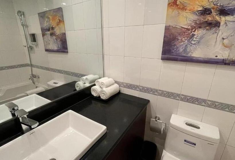 디럭스 패밀리 룸, Magnificent International