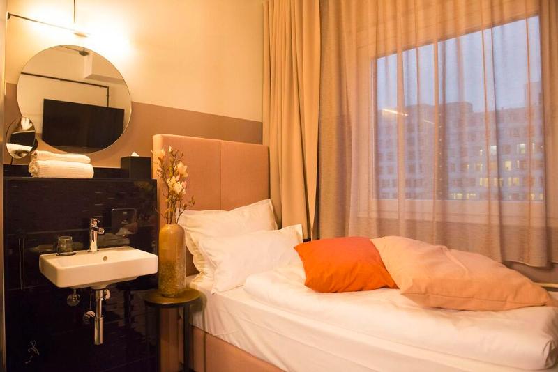 اتاق استاندارد یک نفره, Neuer Fritz