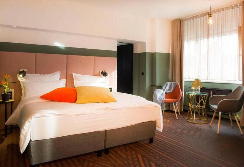 اتاق استاندارد با چشمانداز رودخانه, Neuer Fritz