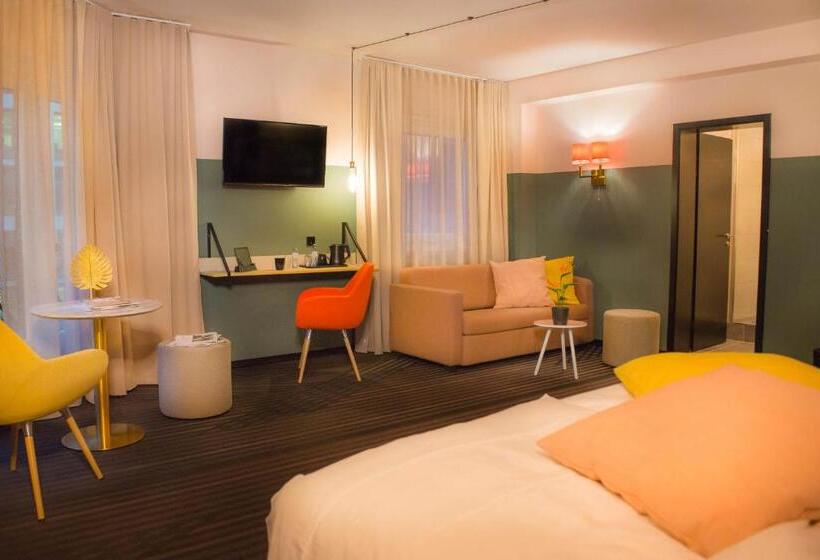 اتاق استاندارد سه نفره, Neuer Fritz