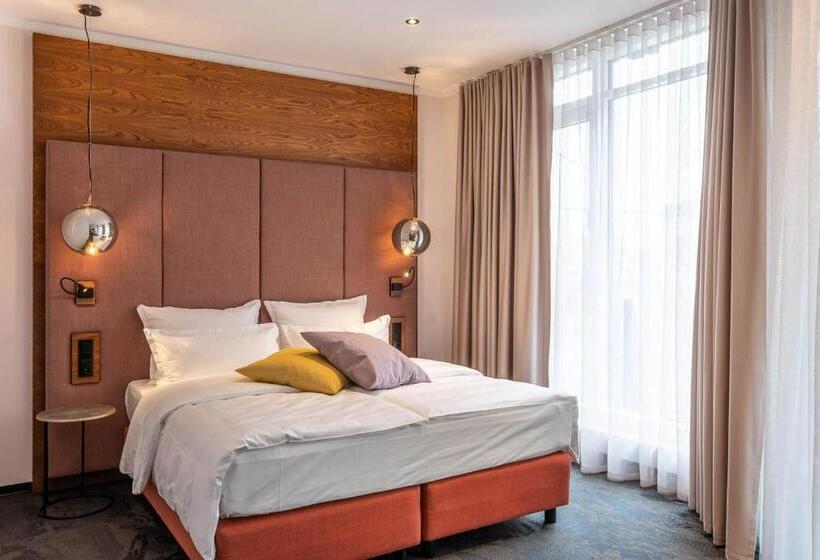 سوییت جونیور, Neuer Fritz