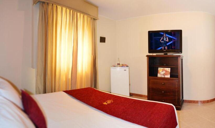 חדר סטנדרט, Plaza Versalles