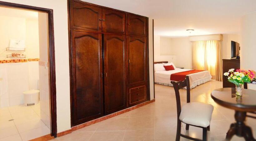 חדר סטנדרט, Plaza Versalles