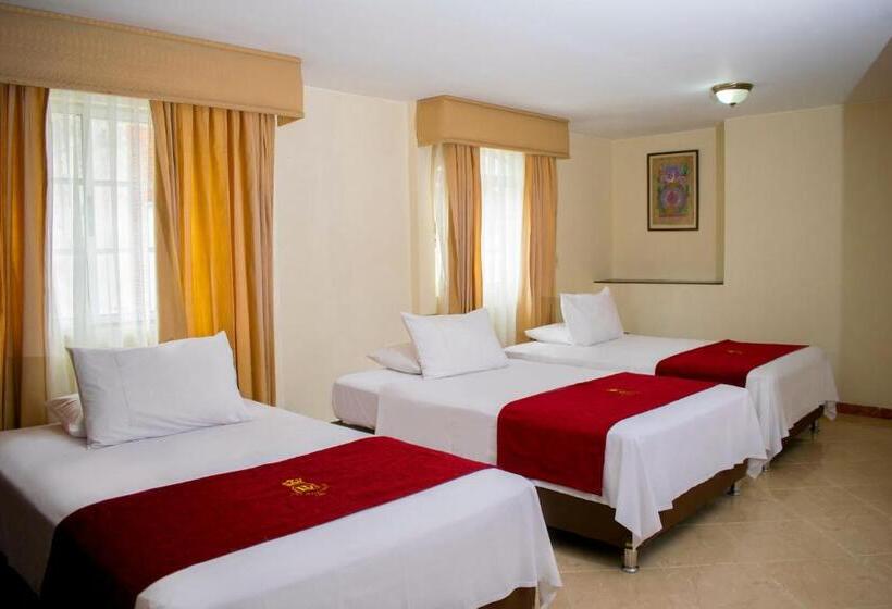 غرفة قياسية ثلاثية, Plaza Versalles