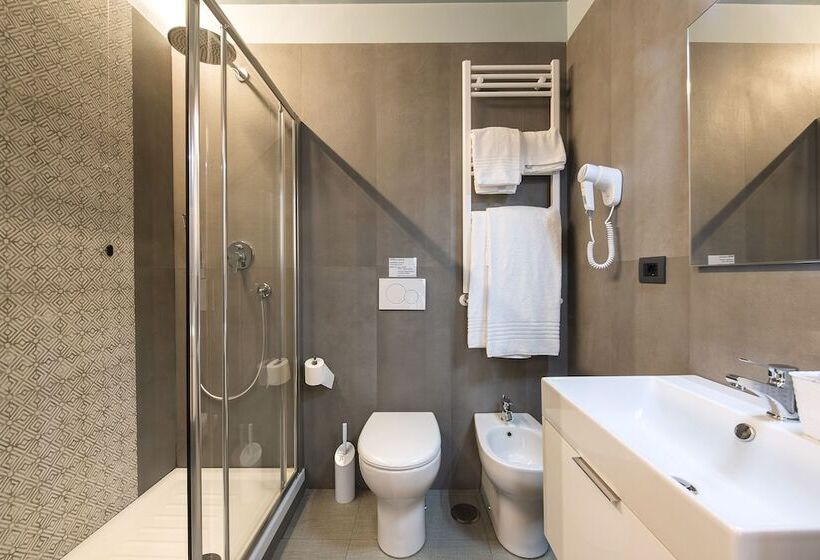 اتاق استاندارد سه نفره, Relais Dei Papi