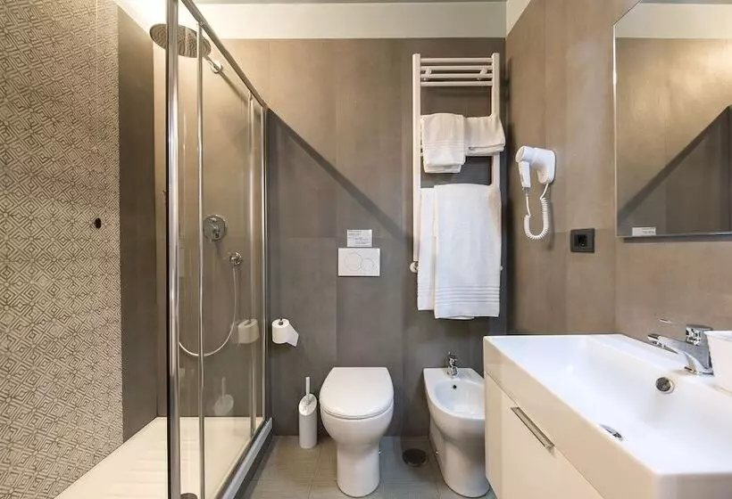 اتاق استاندارد سه نفره, Relais Dei Papi