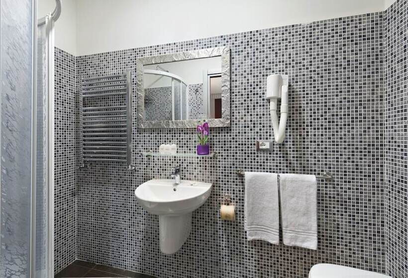 اتاق استاندارد سه نفره, Relais Dei Papi