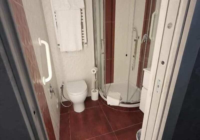 اتاق لوکس با وان آب گرم, Relais Dei Papi