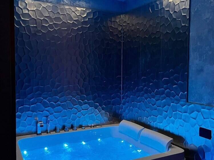 اتاق لوکس با وان آب گرم, Relais Dei Papi