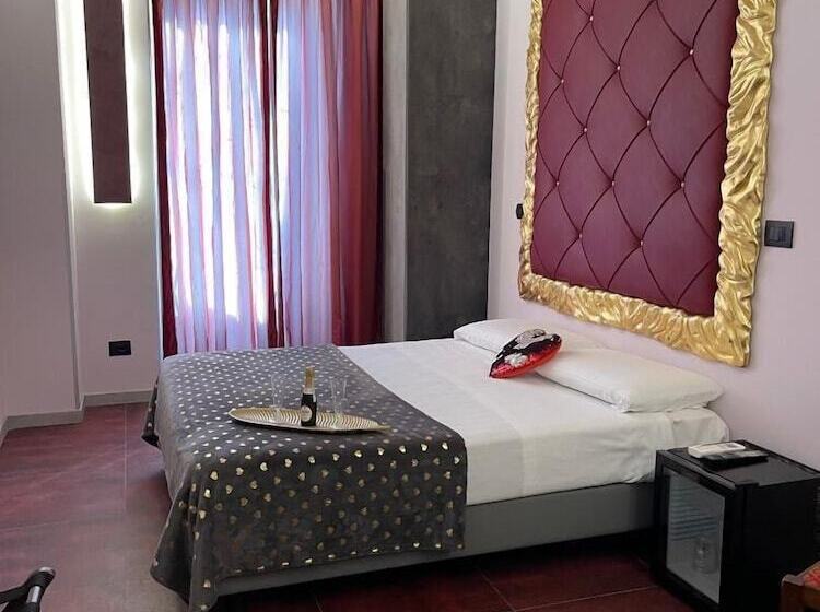 اتاق لوکس با وان آب گرم, Relais Dei Papi