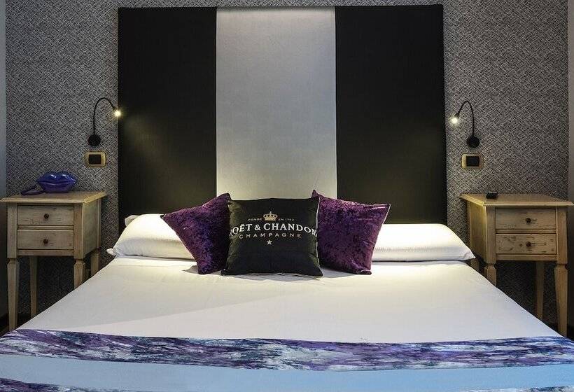 اتاق لوکس با وان آب گرم, Relais Dei Papi