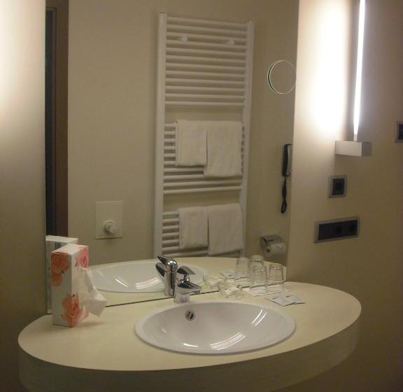 패밀리 룸, Sprenz