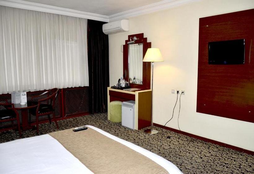 اتاق استاندارد, Tilmen